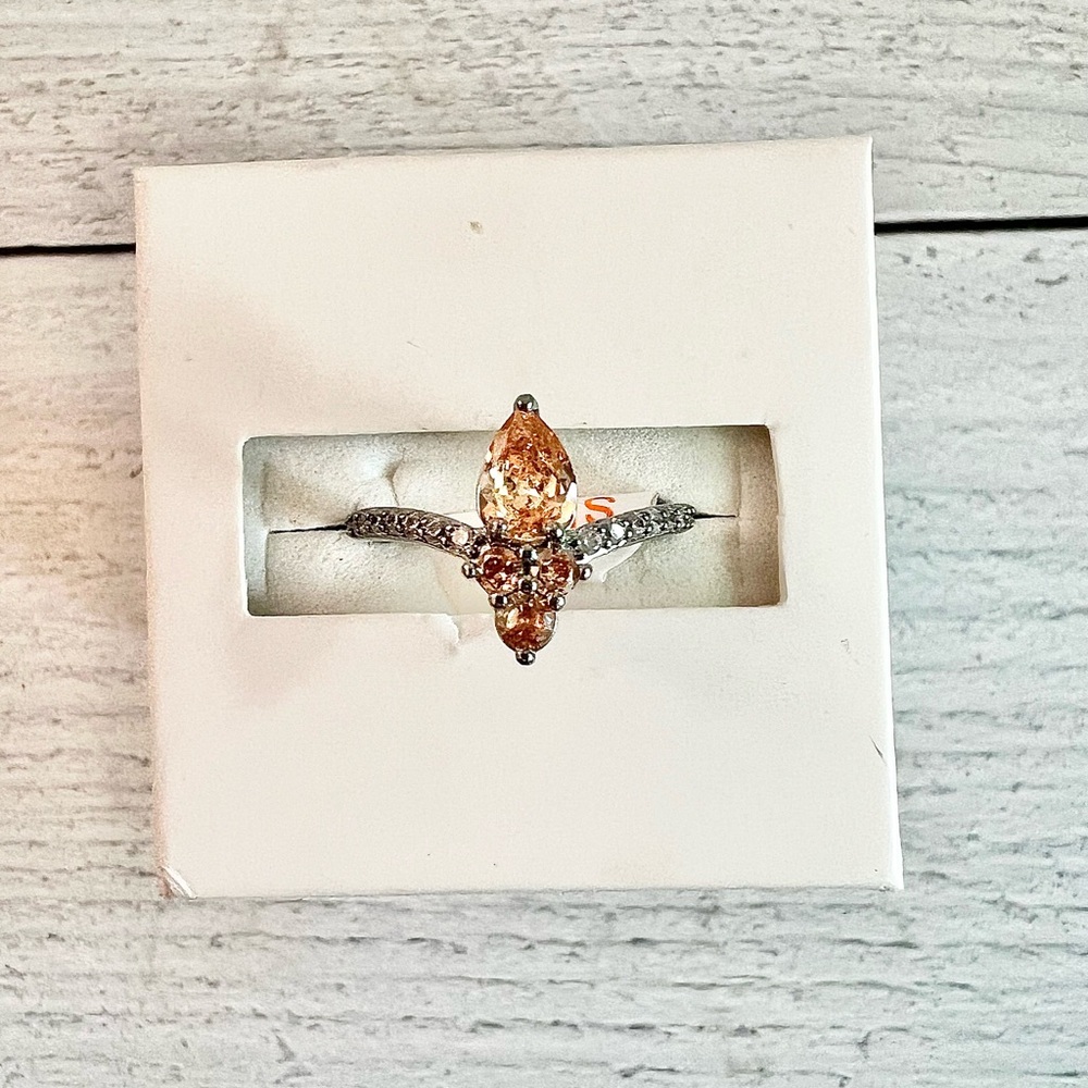 Elegant Silver and Gold Women's Ring